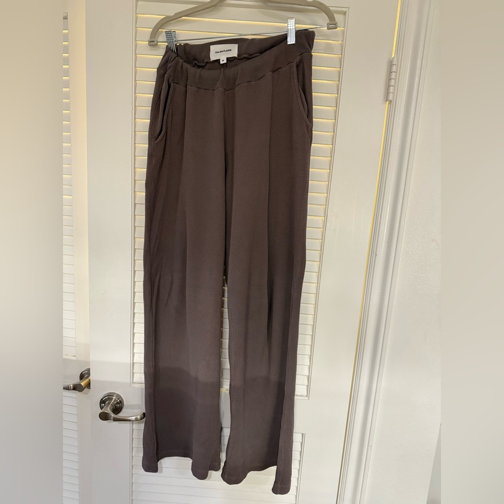 TALENTLESS waffle knit sweatpants